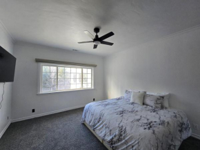 Munguia Summit Camp Modern Unit B Big Bear Lake